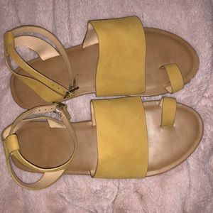 Universal Thread Mustard Sandals